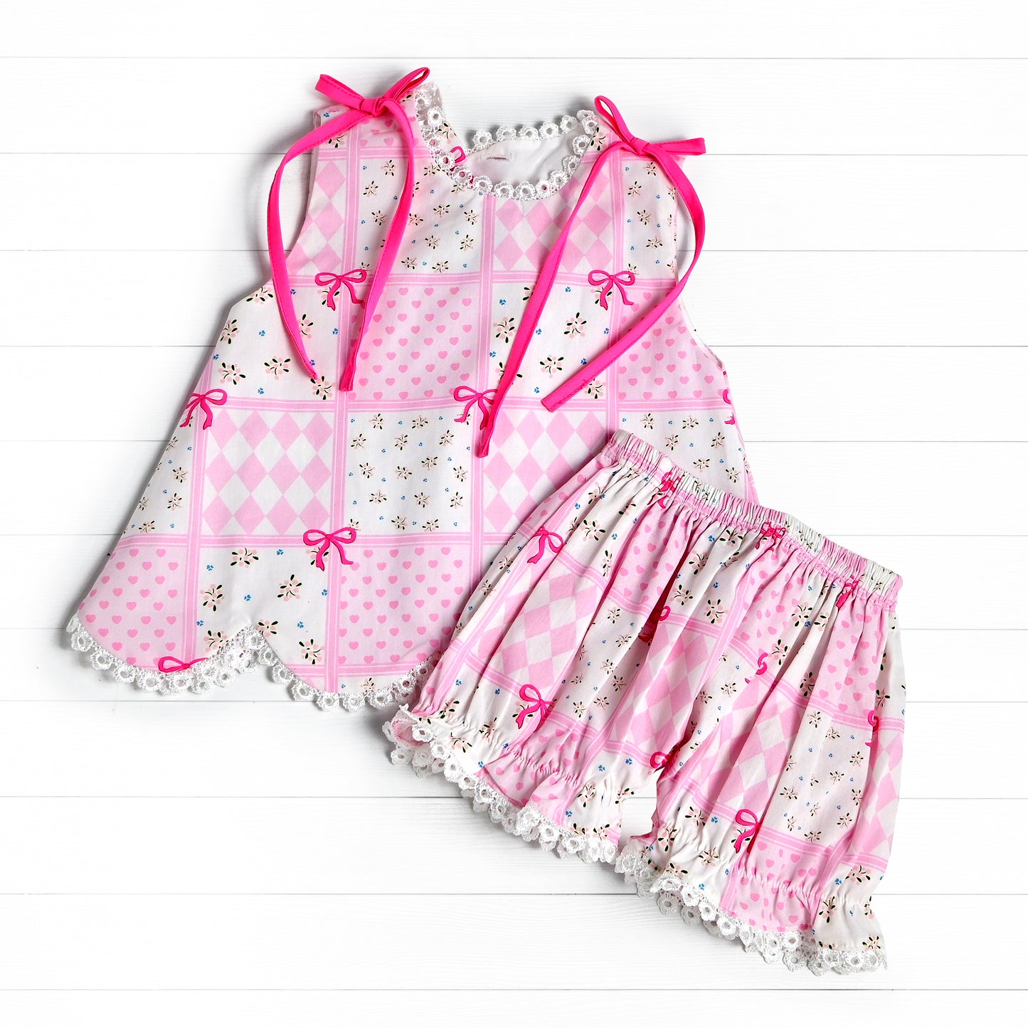 Pink Ties Diamond Heart Bloomer Set, Pink