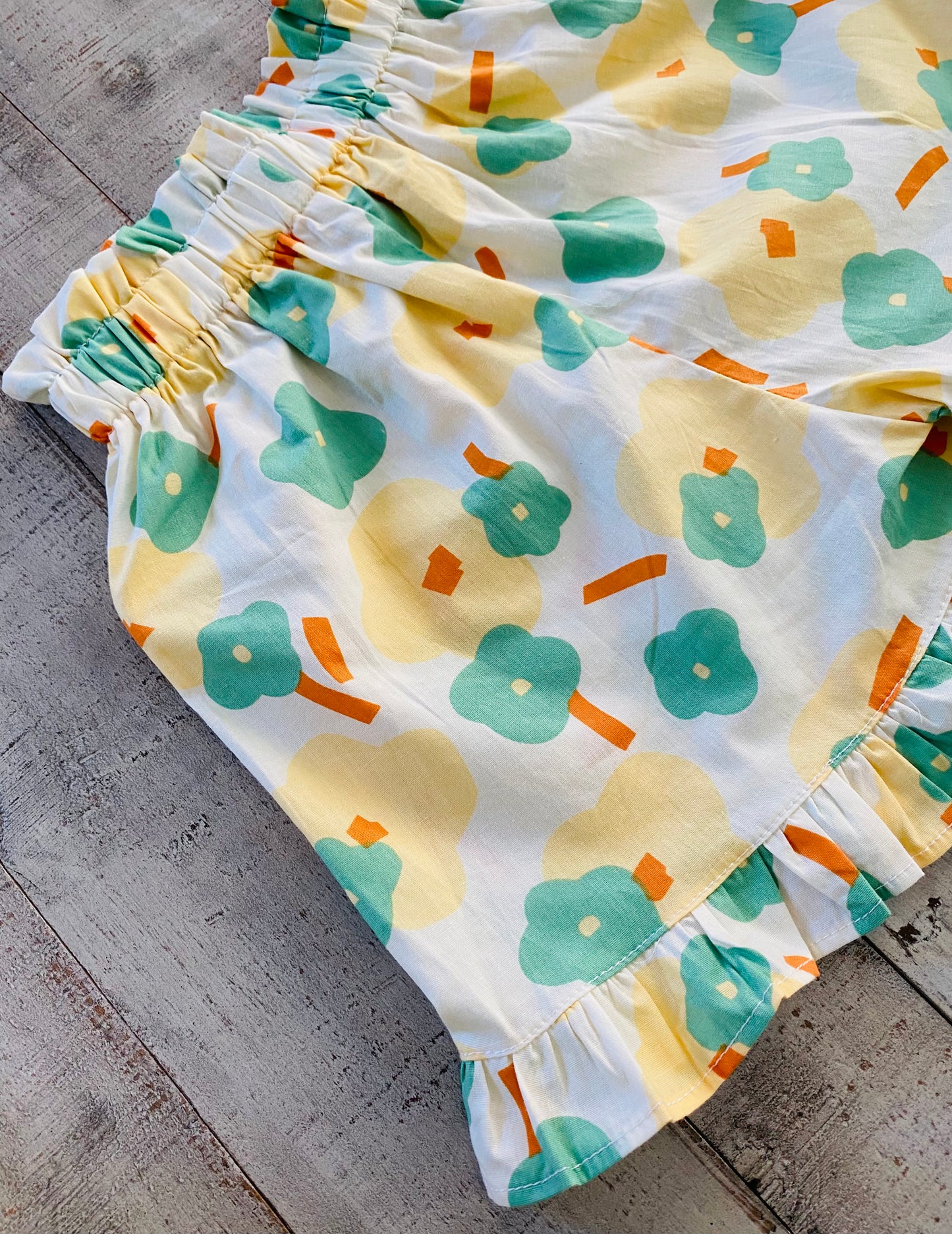 Simple Floral Short Set