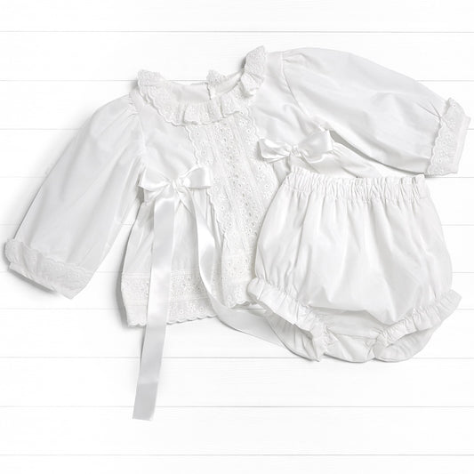 Eyelet All Around Diaper Set, White