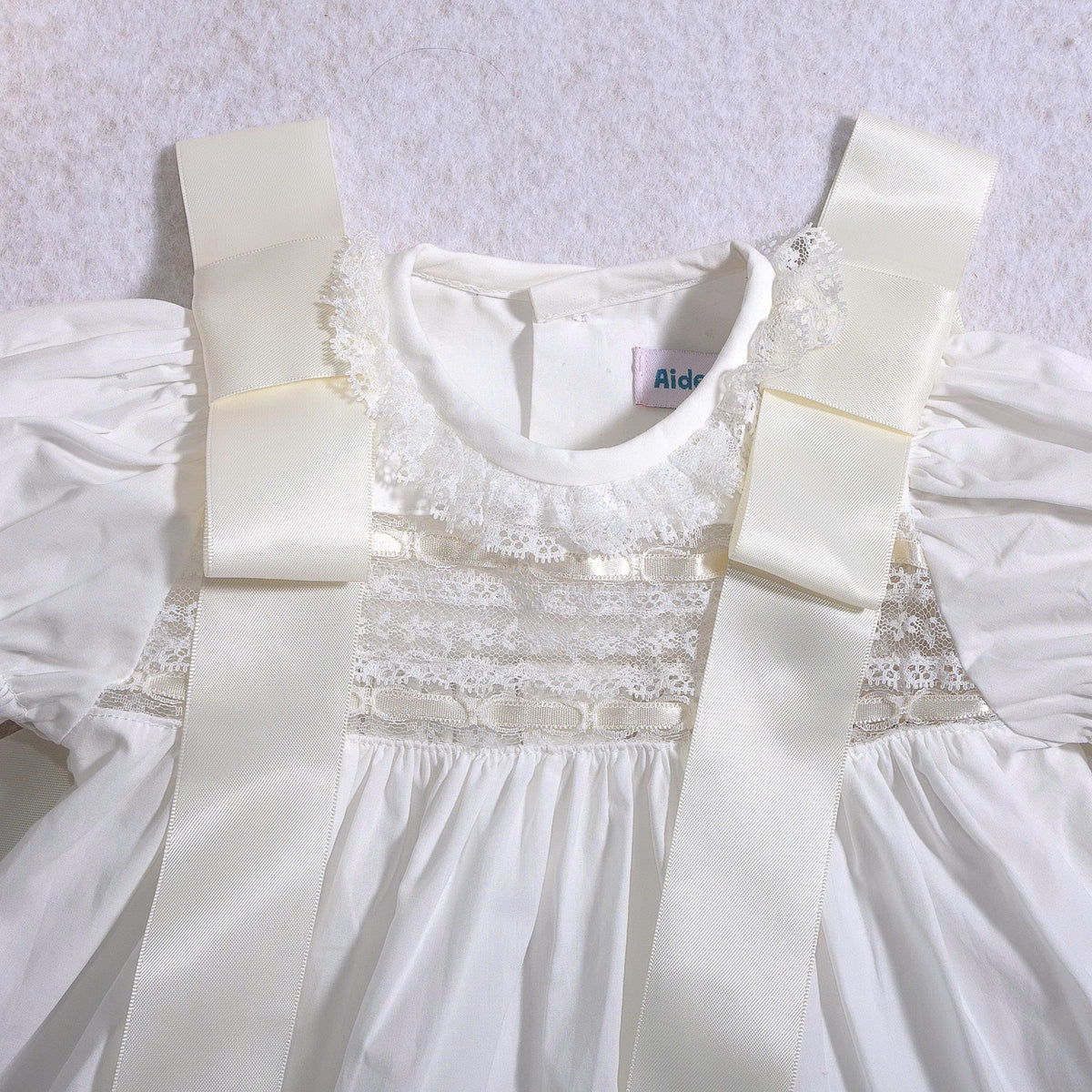 Heirloom sets in white