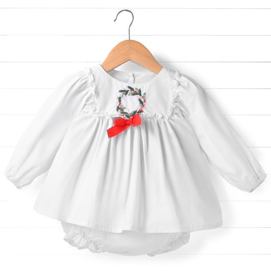 Pine Berry Wreath Diaper Set, White