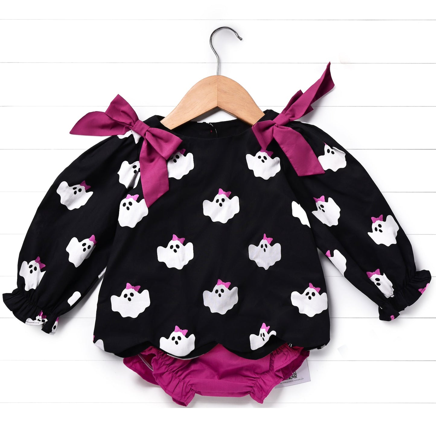 Ghost Pink Bow Diaper Set, Black