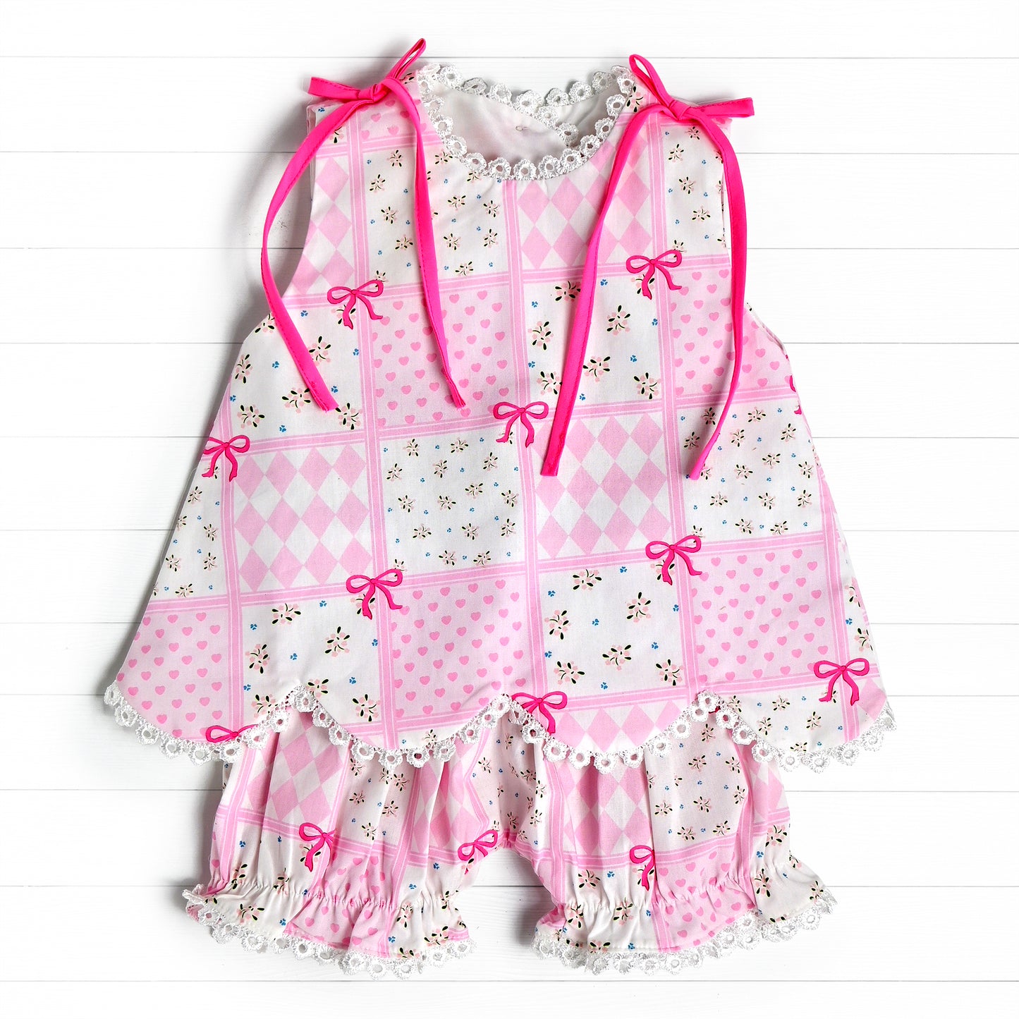 Pink Ties Diamond Heart Bloomer Set, Pink
