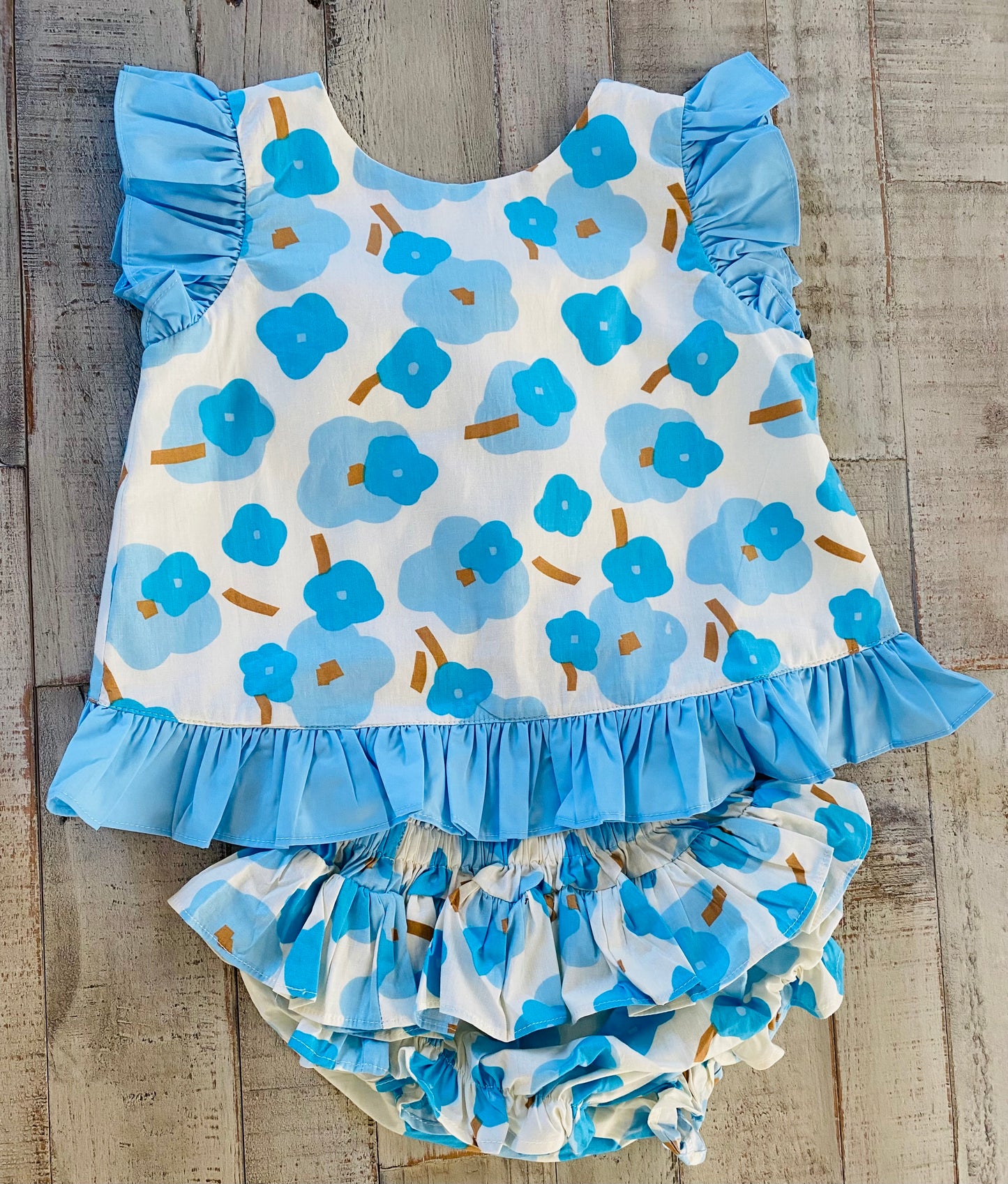 Simple Floral Diaper Set