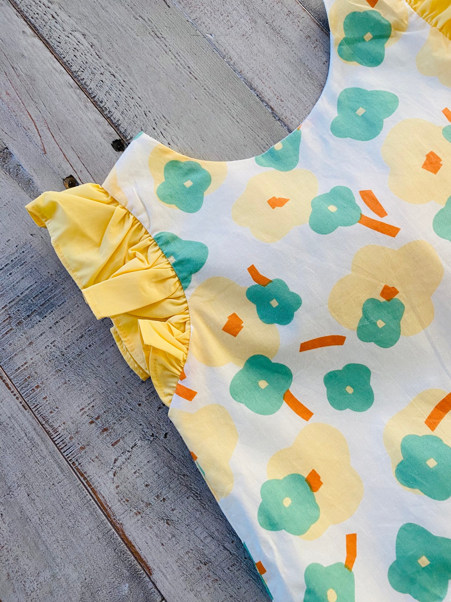 Simple Floral Diaper Set